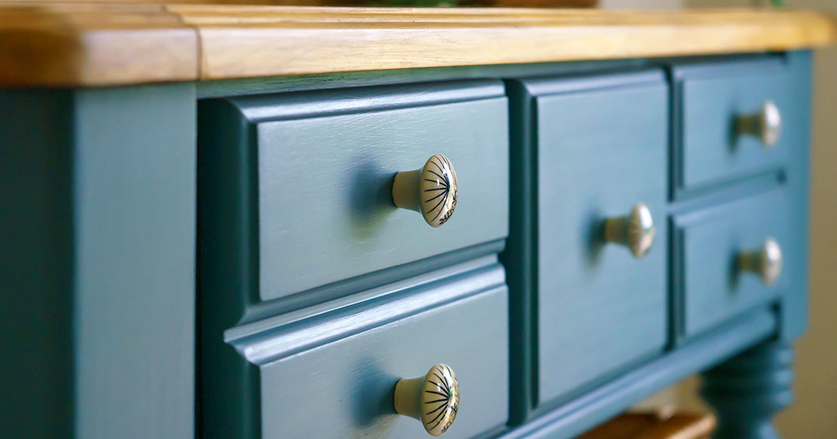 Dê Nova Vida aos Ambientes: A Magia da Reforma de Móveis