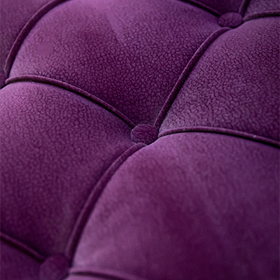 Tecidos novos revitalizam móveis antigos